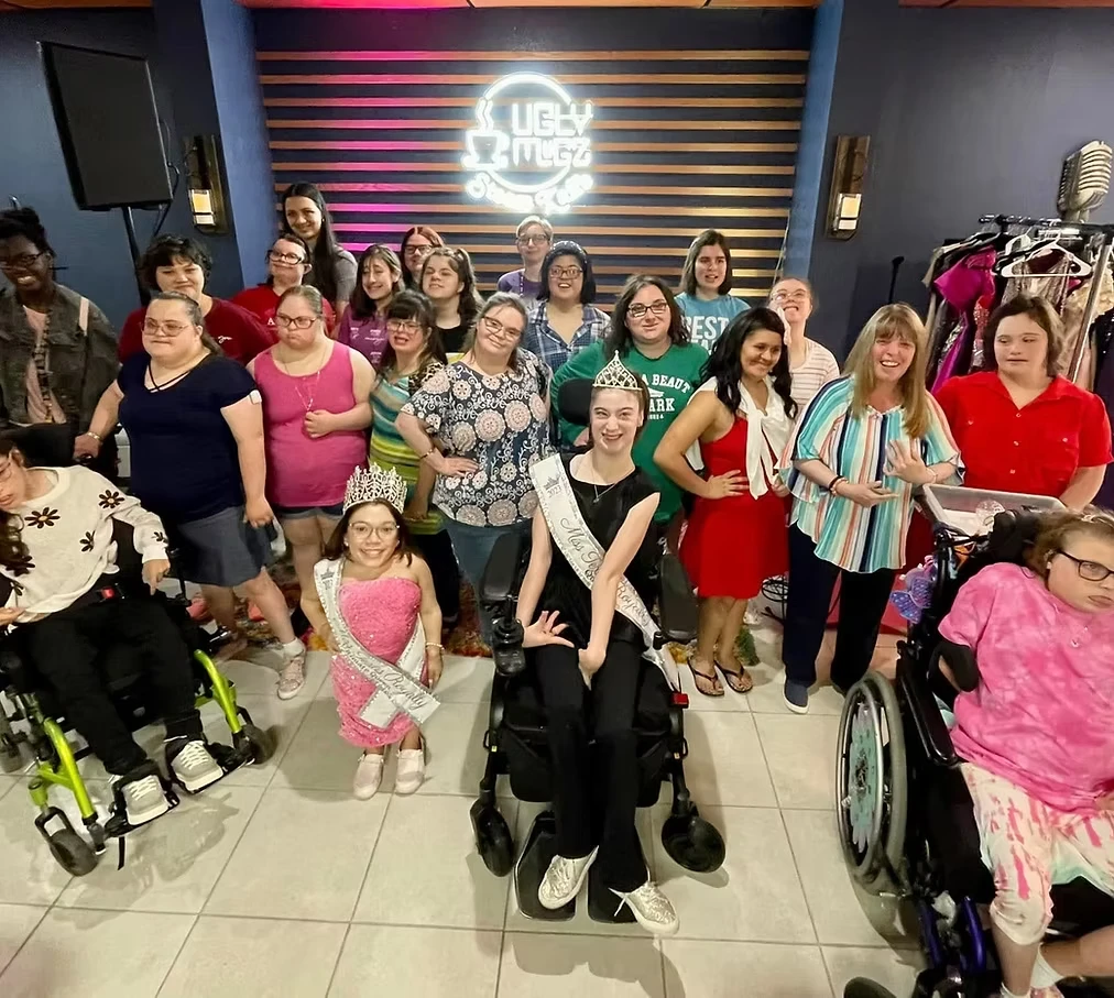 Pageant contestants at the Dash Gordon Foundation A Night to Remember event